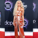 Image for article titled Fashion Cowboys and the Atrociously Arty Dominated the 2019 American Music Awards Red Carpet